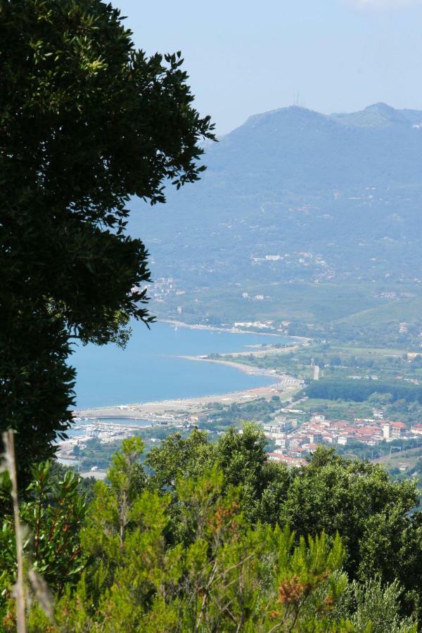 Tra Montagne E Mare Apartment Ispani Exterior foto